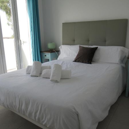La Rosita Sun Apartments, By Comfortable Luxury Коралео Екстериор снимка